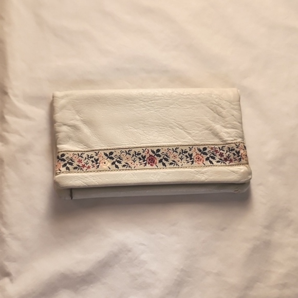 ⭐️Vintage Perisian Lambs White leather Wallet - Picture 2 of 9